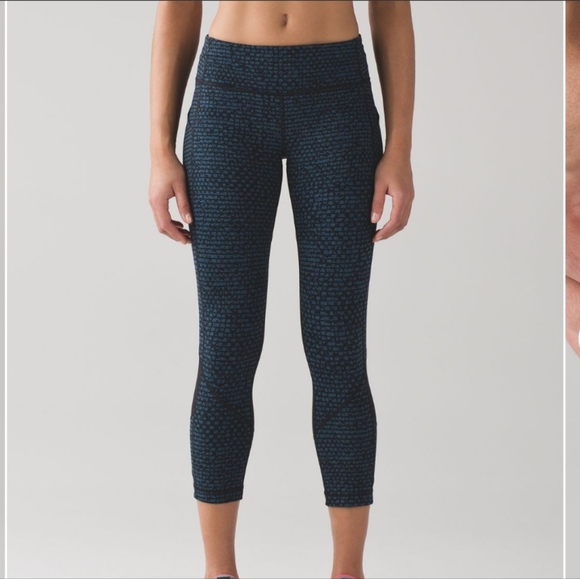 Lululemon Pace Rival Crop Legging 19' Size 8 in EUC - Picture 3 of 8